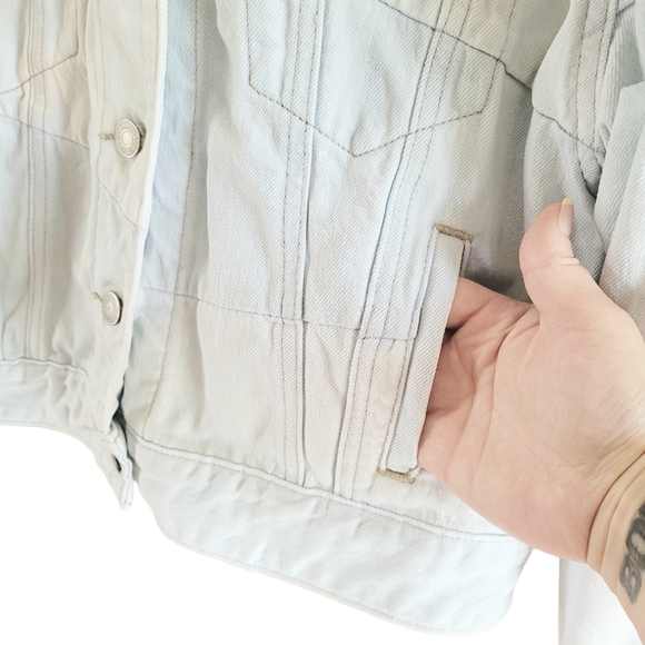 RARE Vintage Levi's Quilted Patchwork Bleached Light Wash Denim Trucker Jacket - Picture 5 of 9